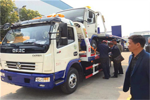 龙游汽车道路救援拖车价格